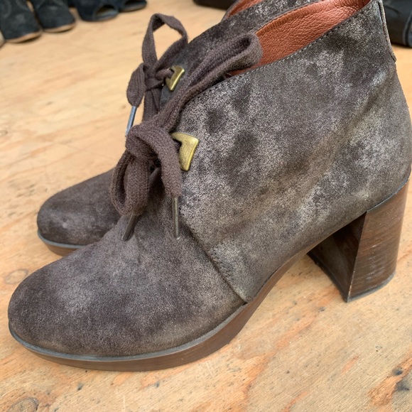 Hispanita Heeled Booties - Picture 4 of 5